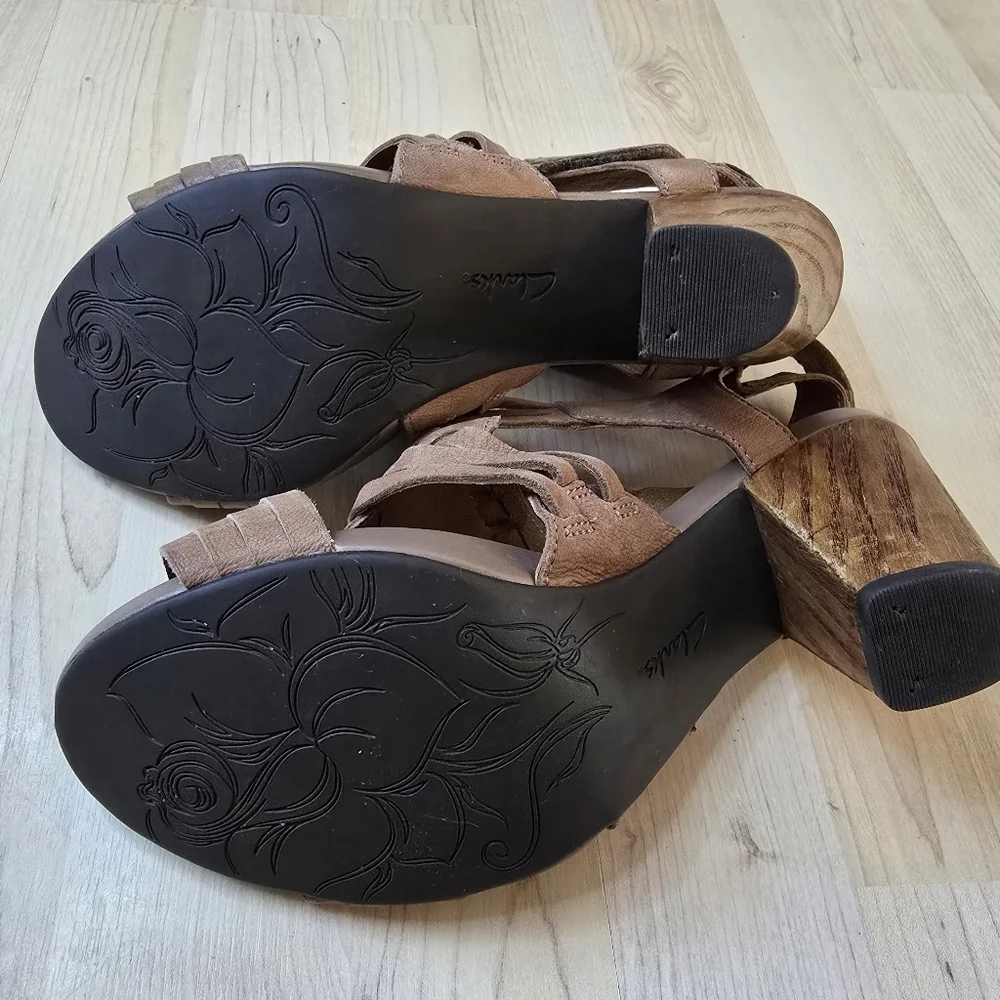 Clarks Indigo Strappy High Heels Size 8.5